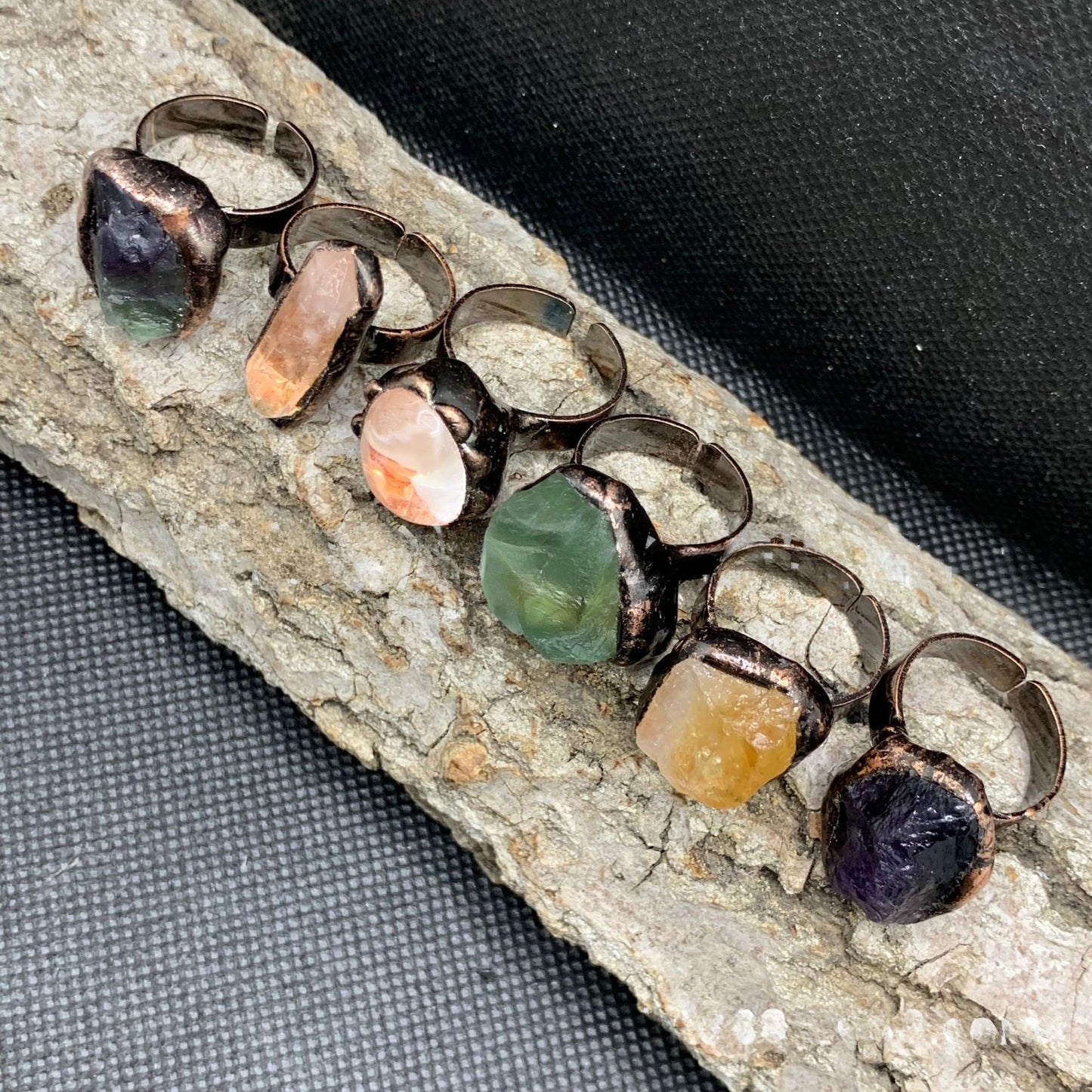 Natural Original Stone Purple Yellow White Crystal Fluorite Amorphous Opening Adjustable Rings